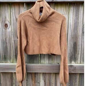 Moodie Ribbed Cropped Turtleneck